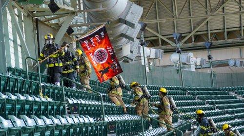 mobile - carousel-hero-element image-0